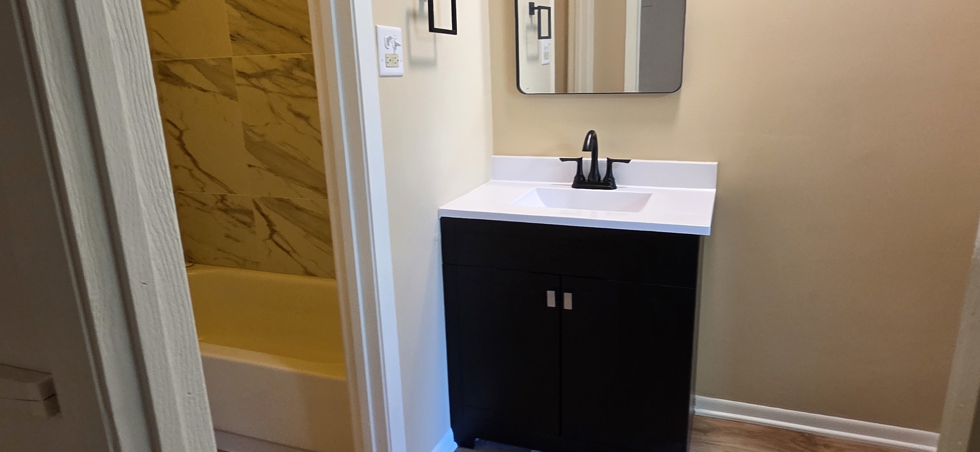 1751 Plymouth Court Unit: B