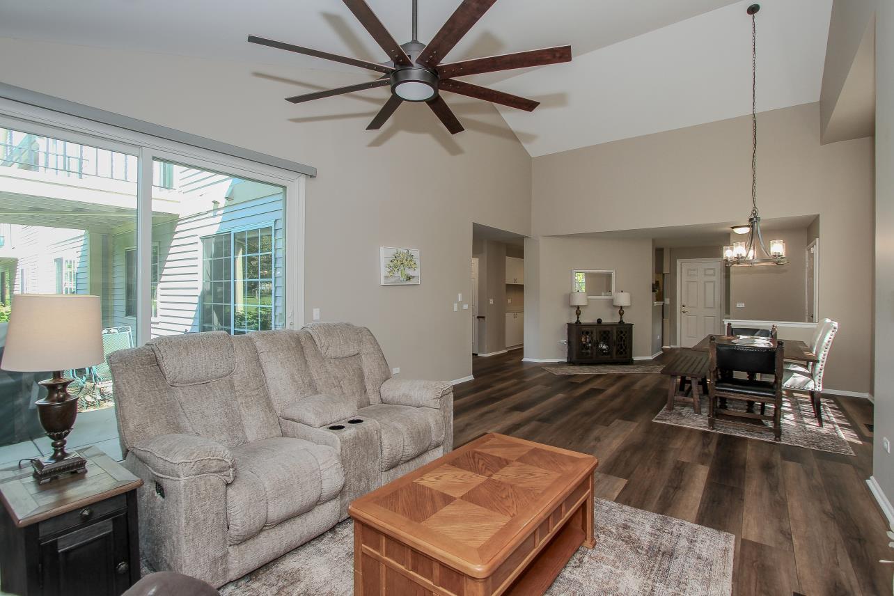 446 Cromwell Circle Unit: 1