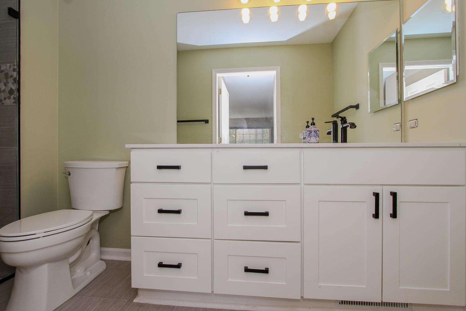446 Cromwell Circle Unit: 1