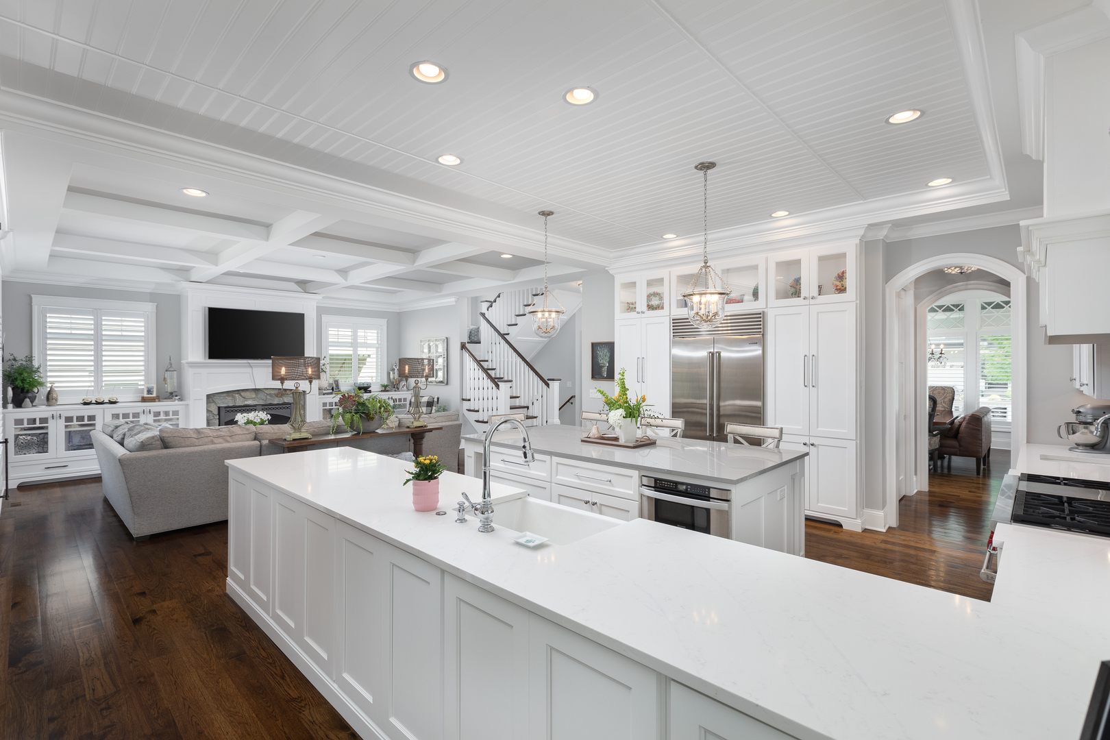 529 W Benton Avenue