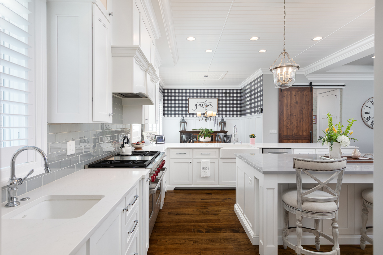 529 W Benton Avenue
