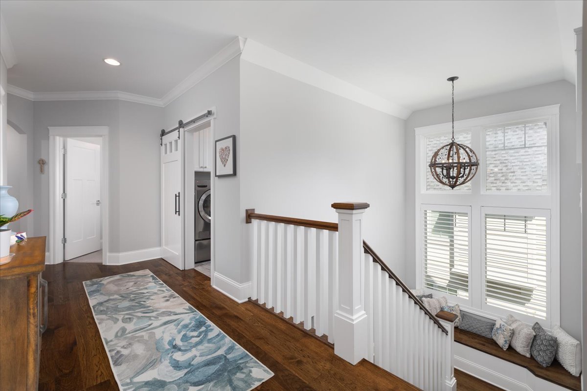 529 W Benton Avenue