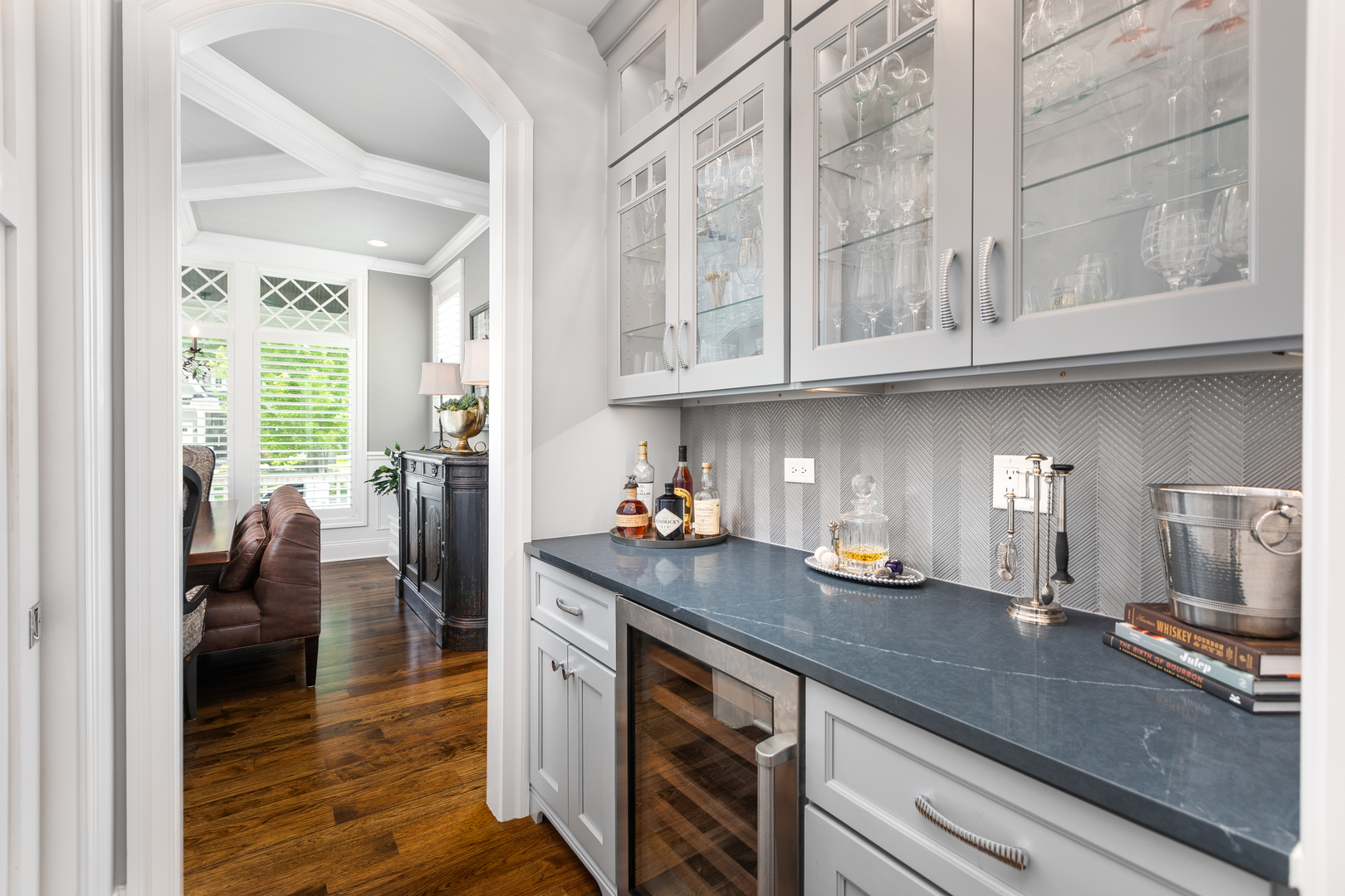 529 W Benton Avenue
