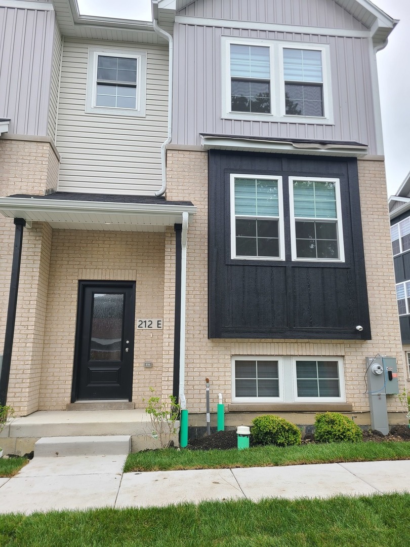 212 Walnut Street N Unit: E