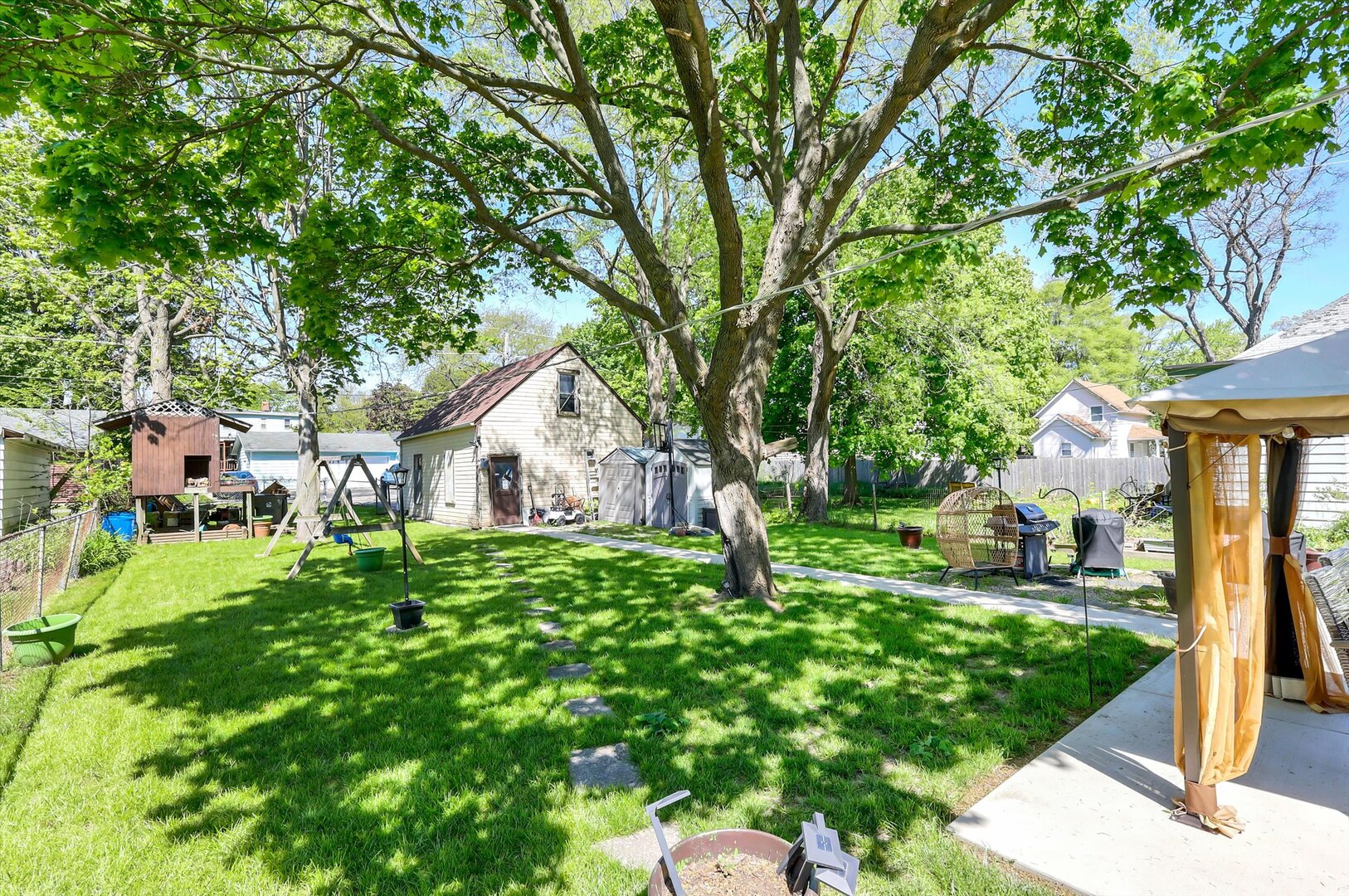 3018 Enoch Avenue