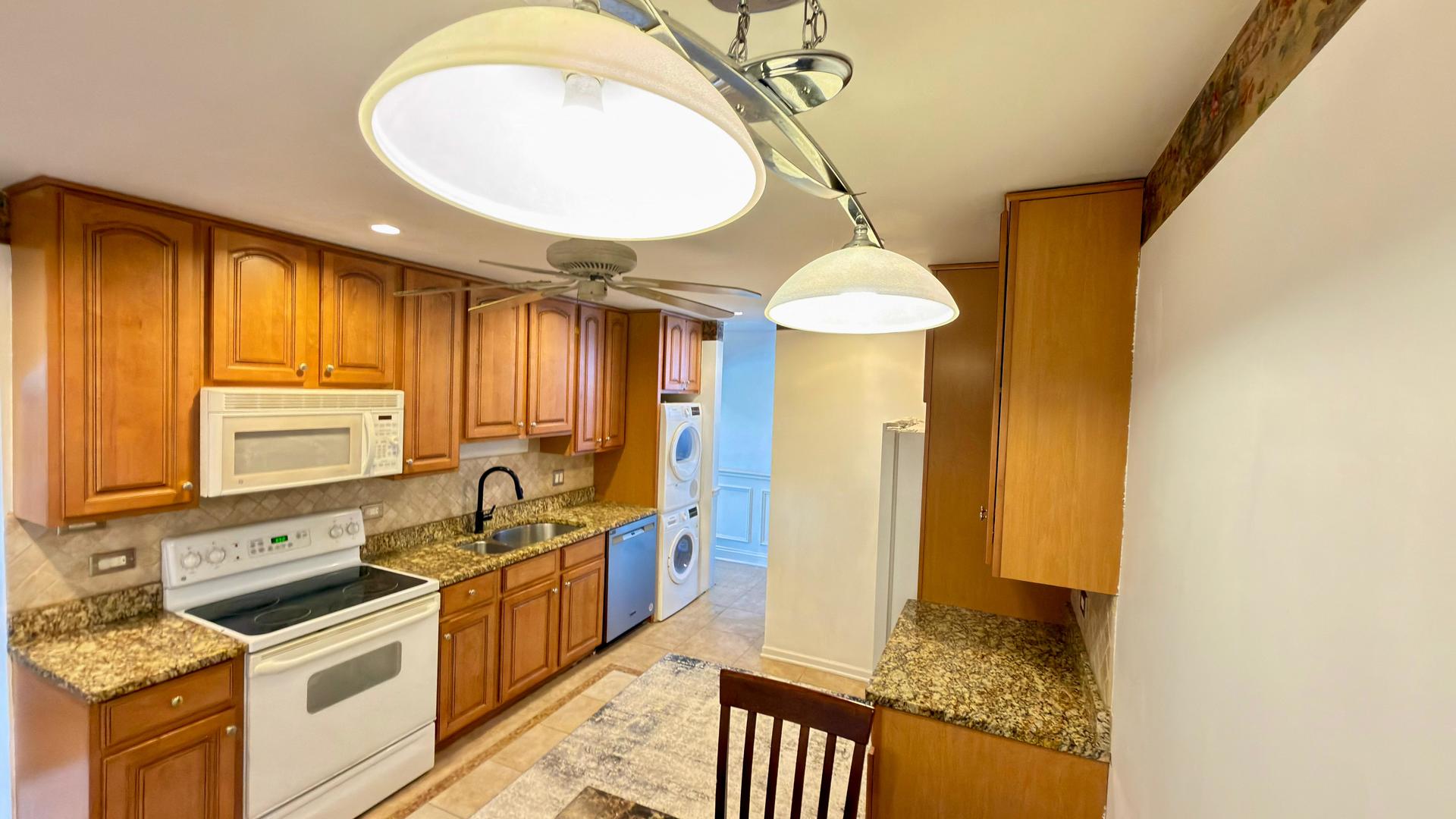 910 Beau Drive Unit: 313