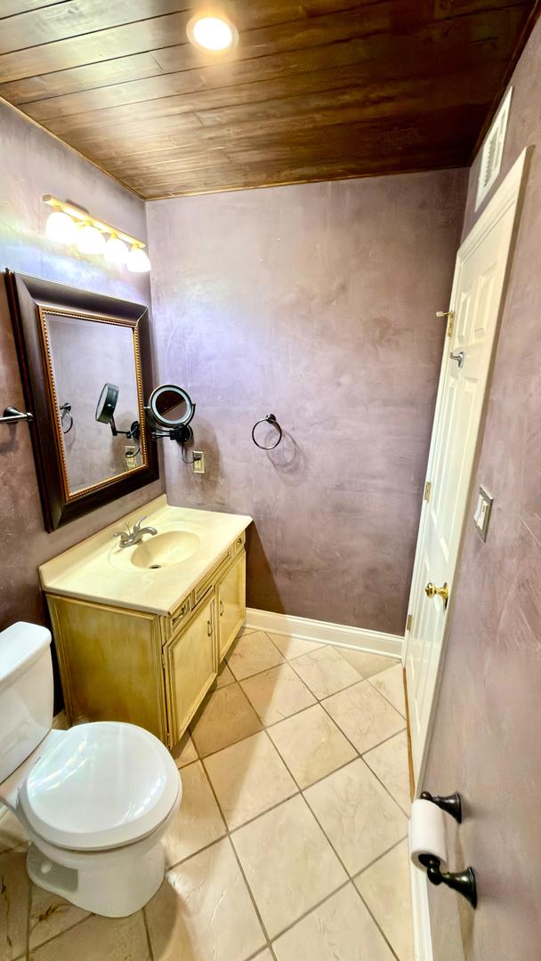 910 Beau Drive Unit: 313