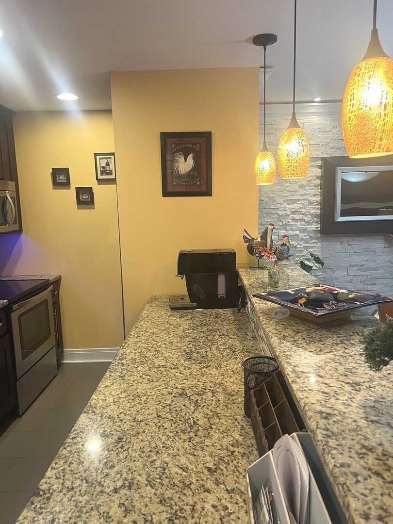 804 E Old Willow Road Unit: 108