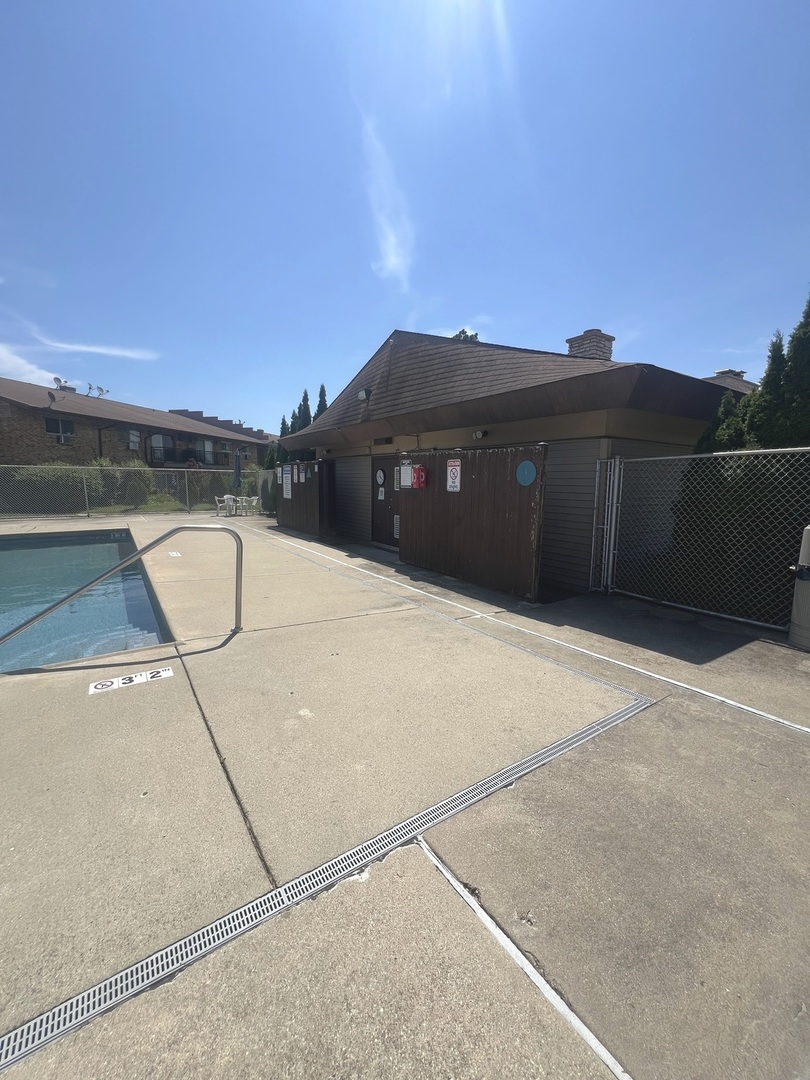 804 E Old Willow Road Unit: 108