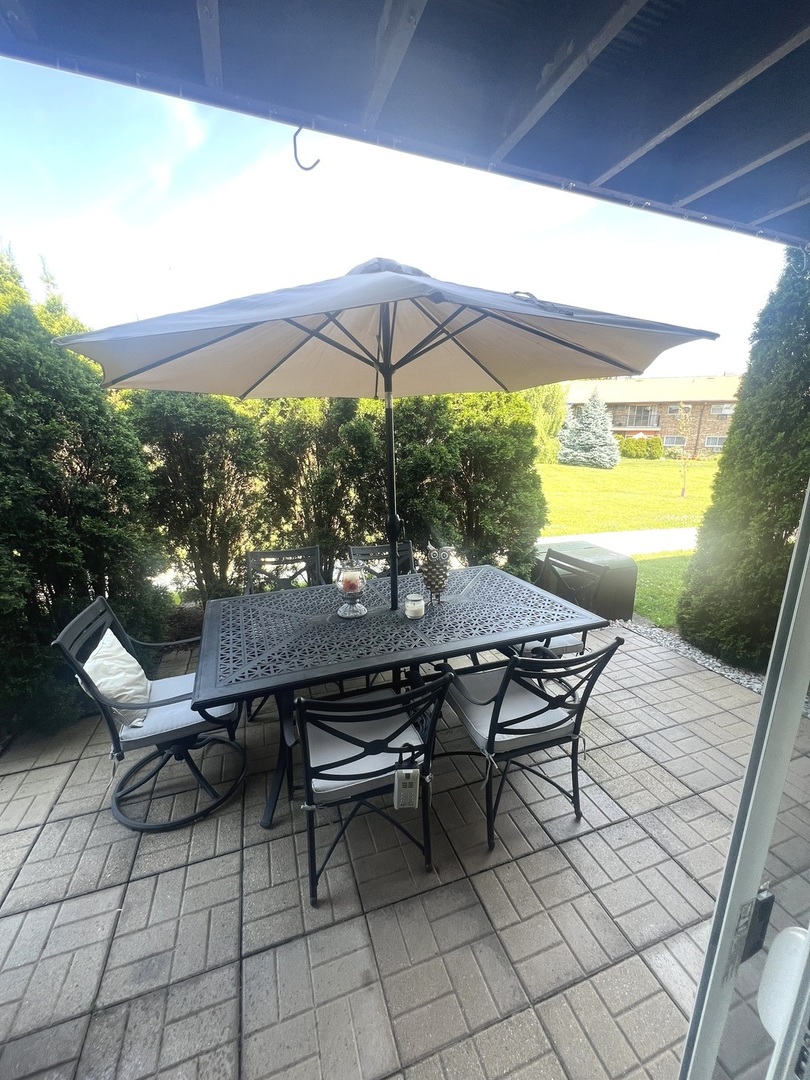 804 E Old Willow Road Unit: 108
