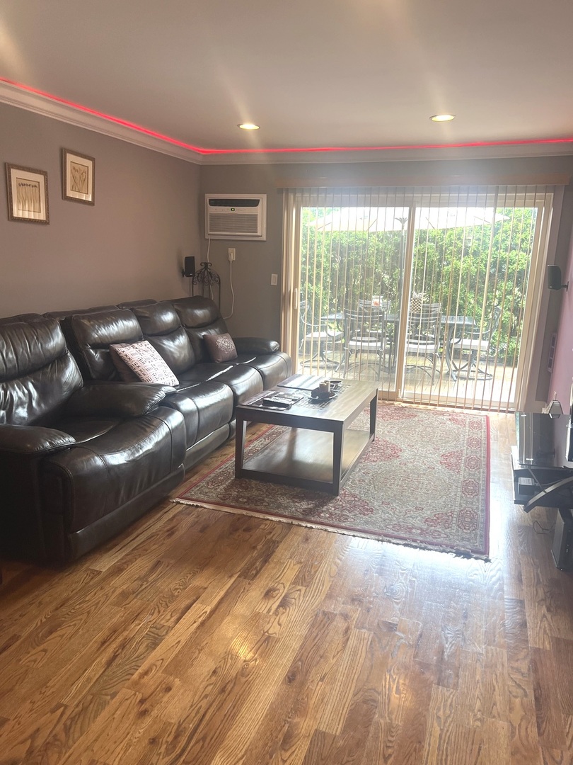 804 E Old Willow Road Unit: 108