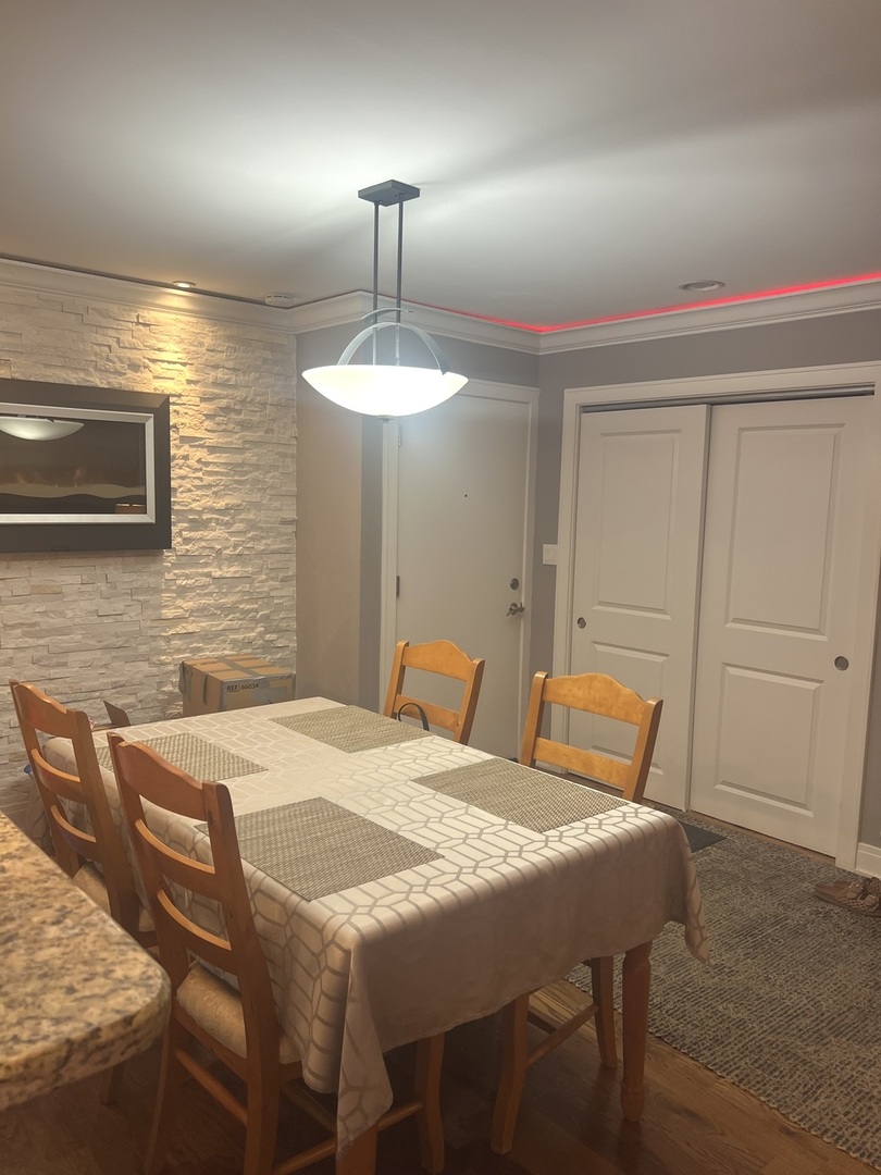 804 E Old Willow Road Unit: 108