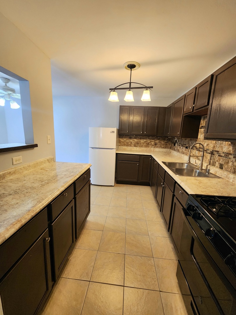 1085 Knoll Lane Unit: 207