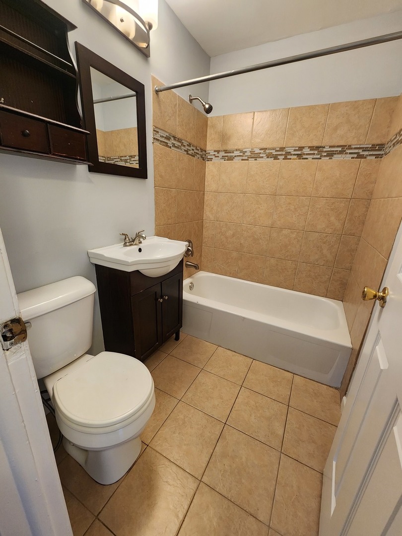 1085 Knoll Lane Unit: 207
