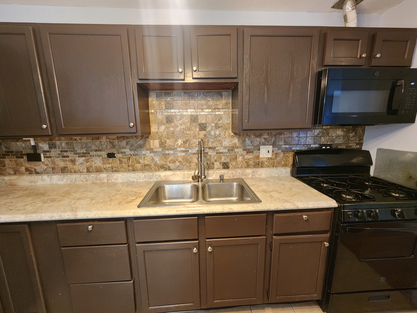 1085 Knoll Lane Unit: 207