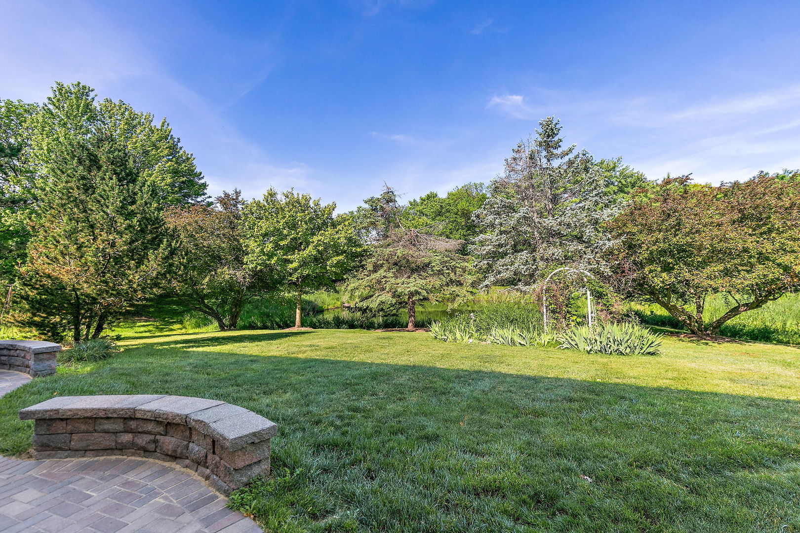 1476 Columbia Lane