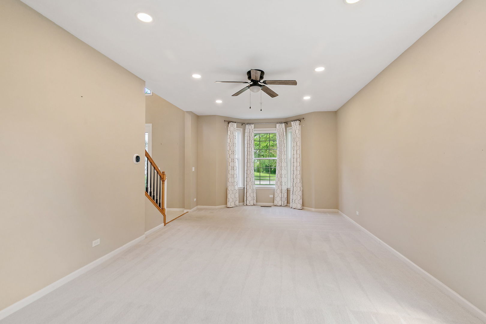 1476 Columbia Lane