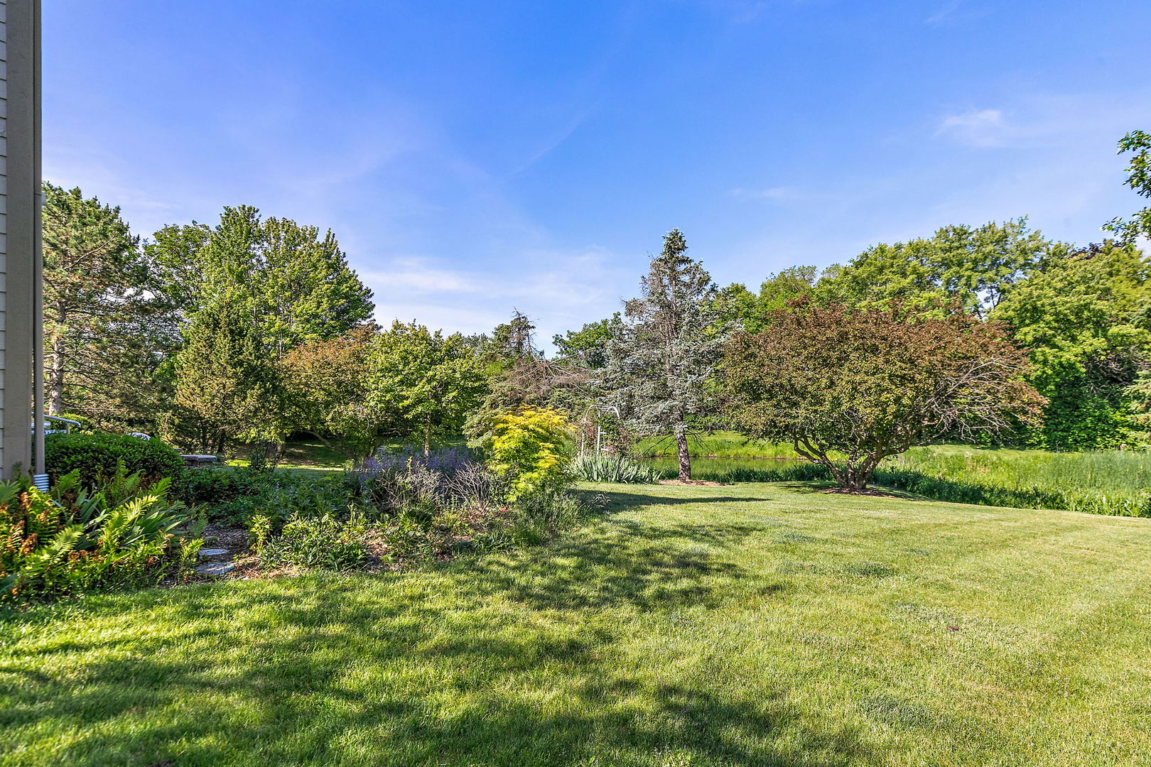 1476 Columbia Lane