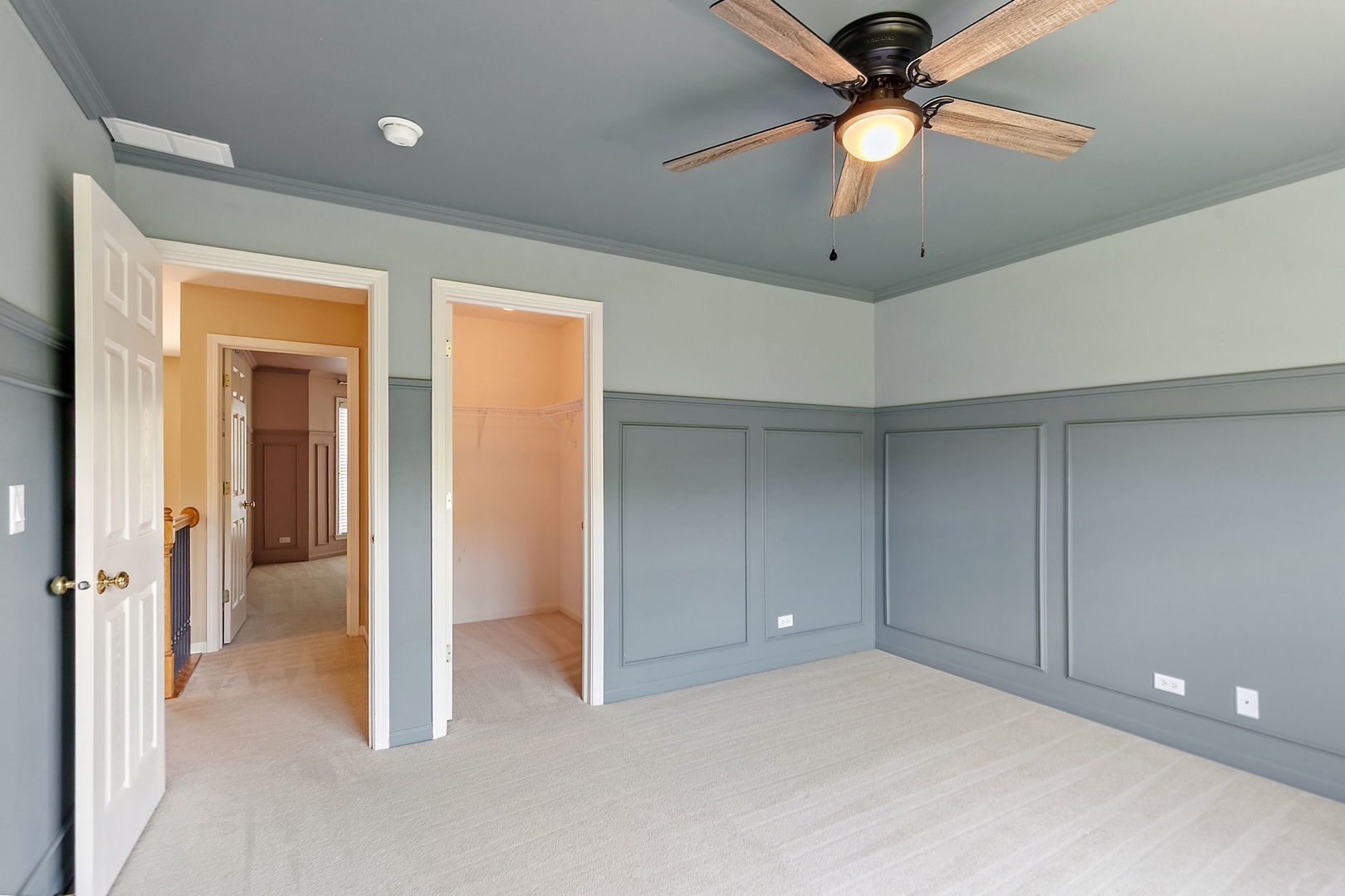 1476 Columbia Lane