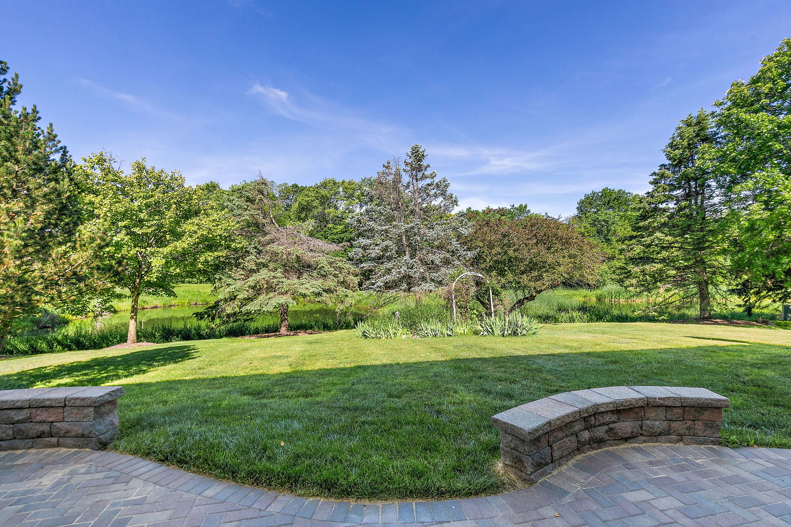 1476 Columbia Lane