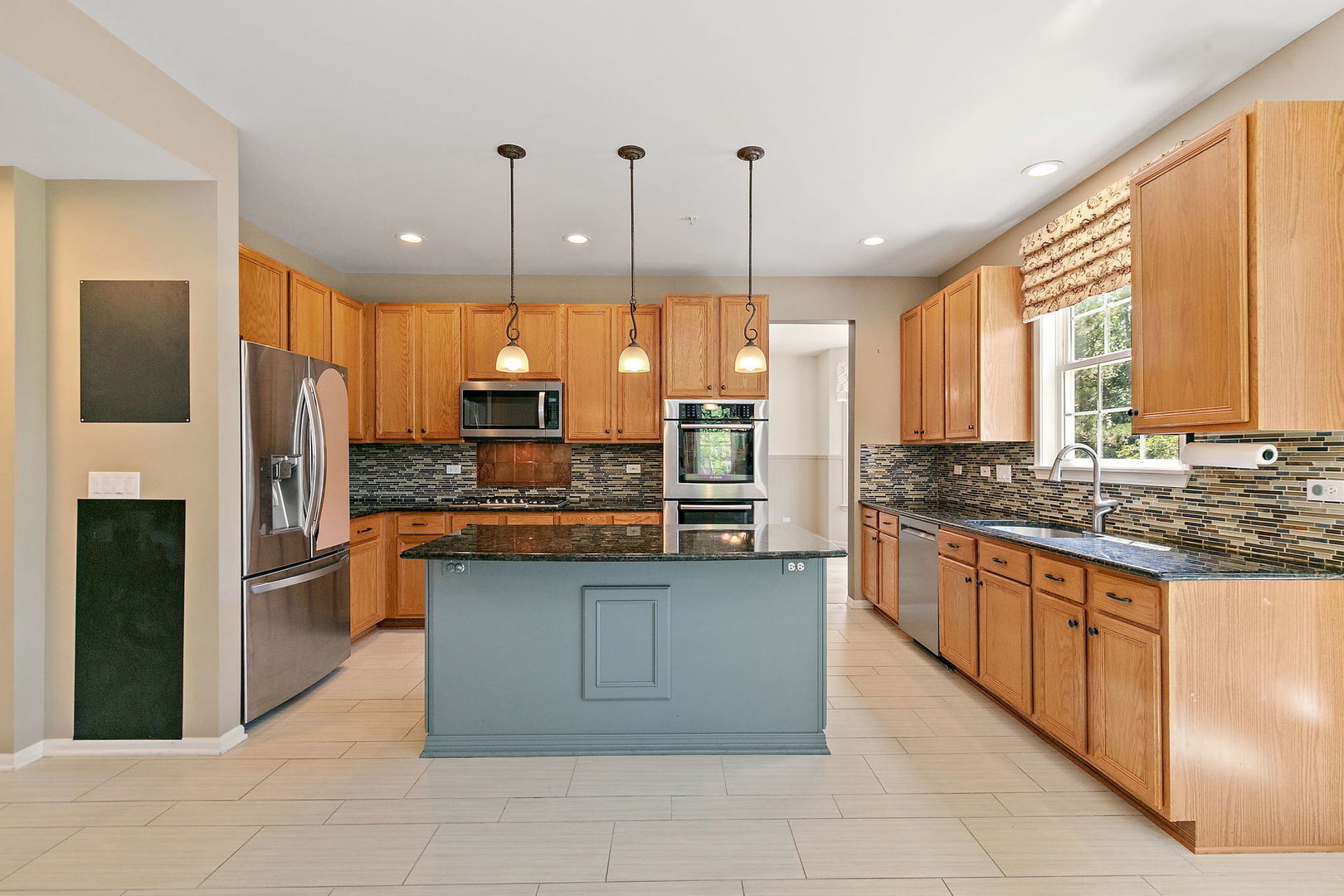 1476 Columbia Lane