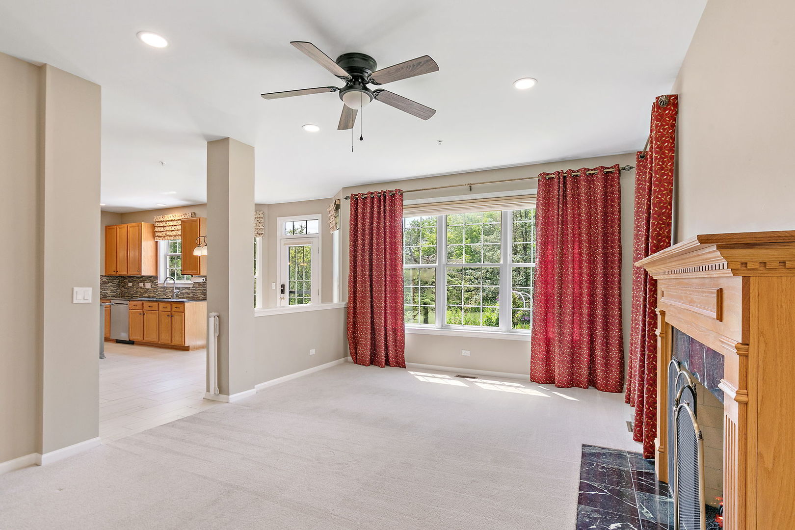 1476 Columbia Lane
