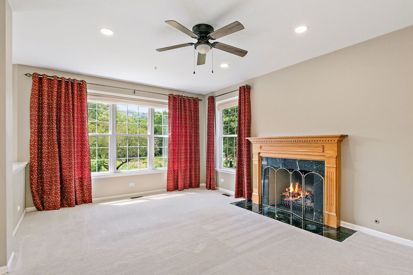 1476 Columbia Lane