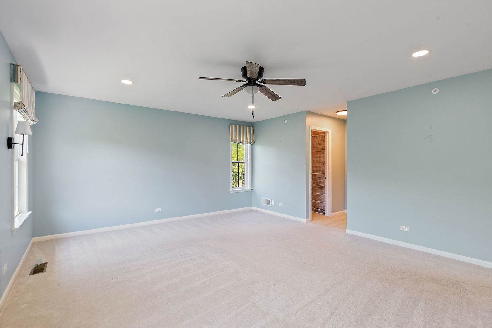1476 Columbia Lane