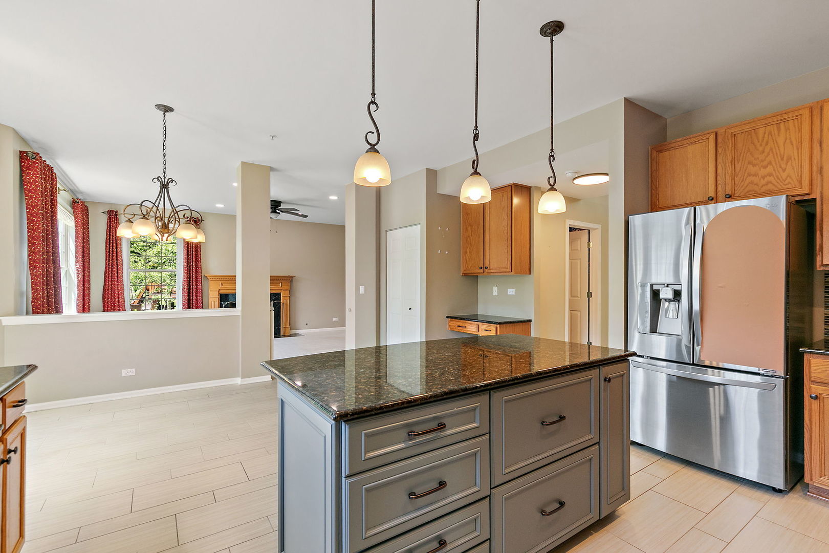 1476 Columbia Lane