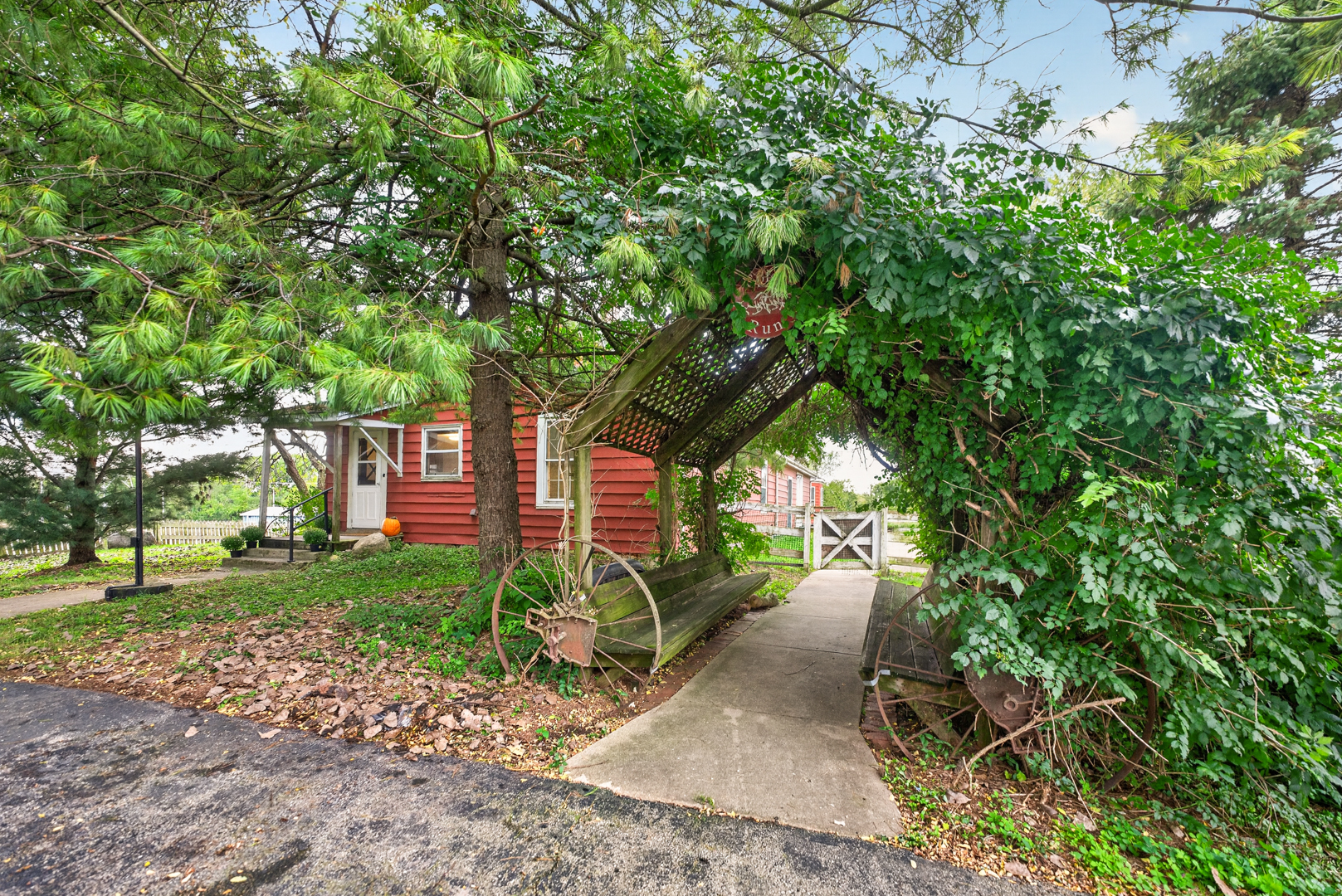 30W722 Smith Road