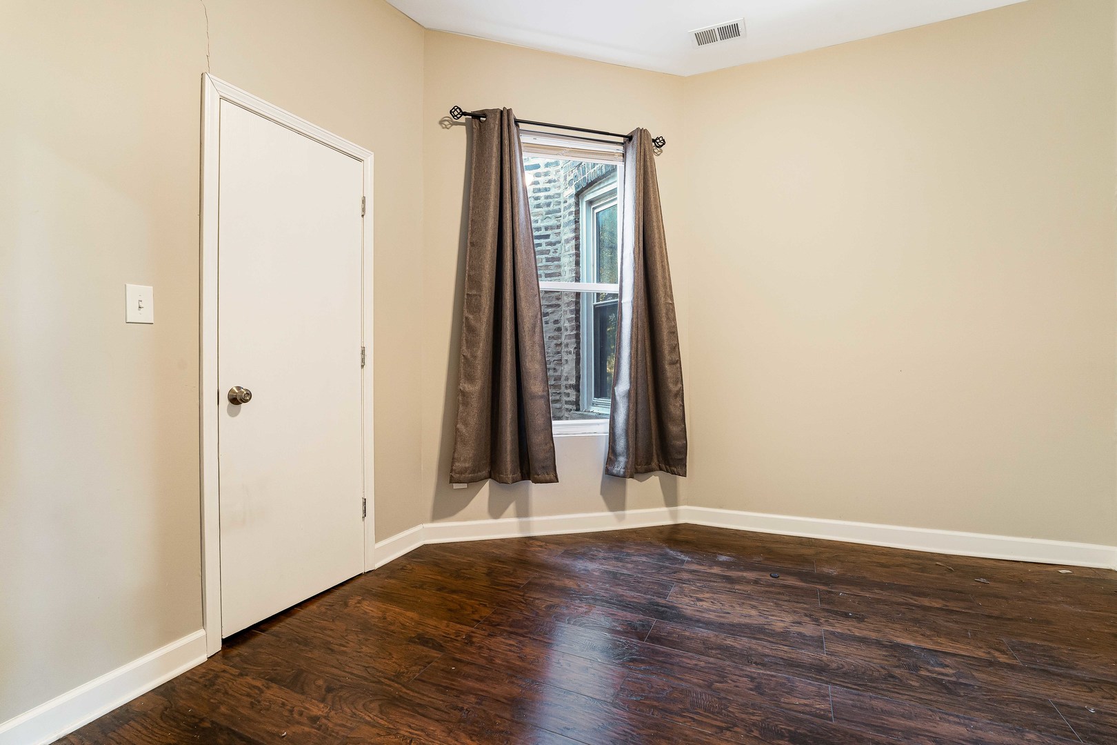 6438 S Eberhart Avenue Unit: 2