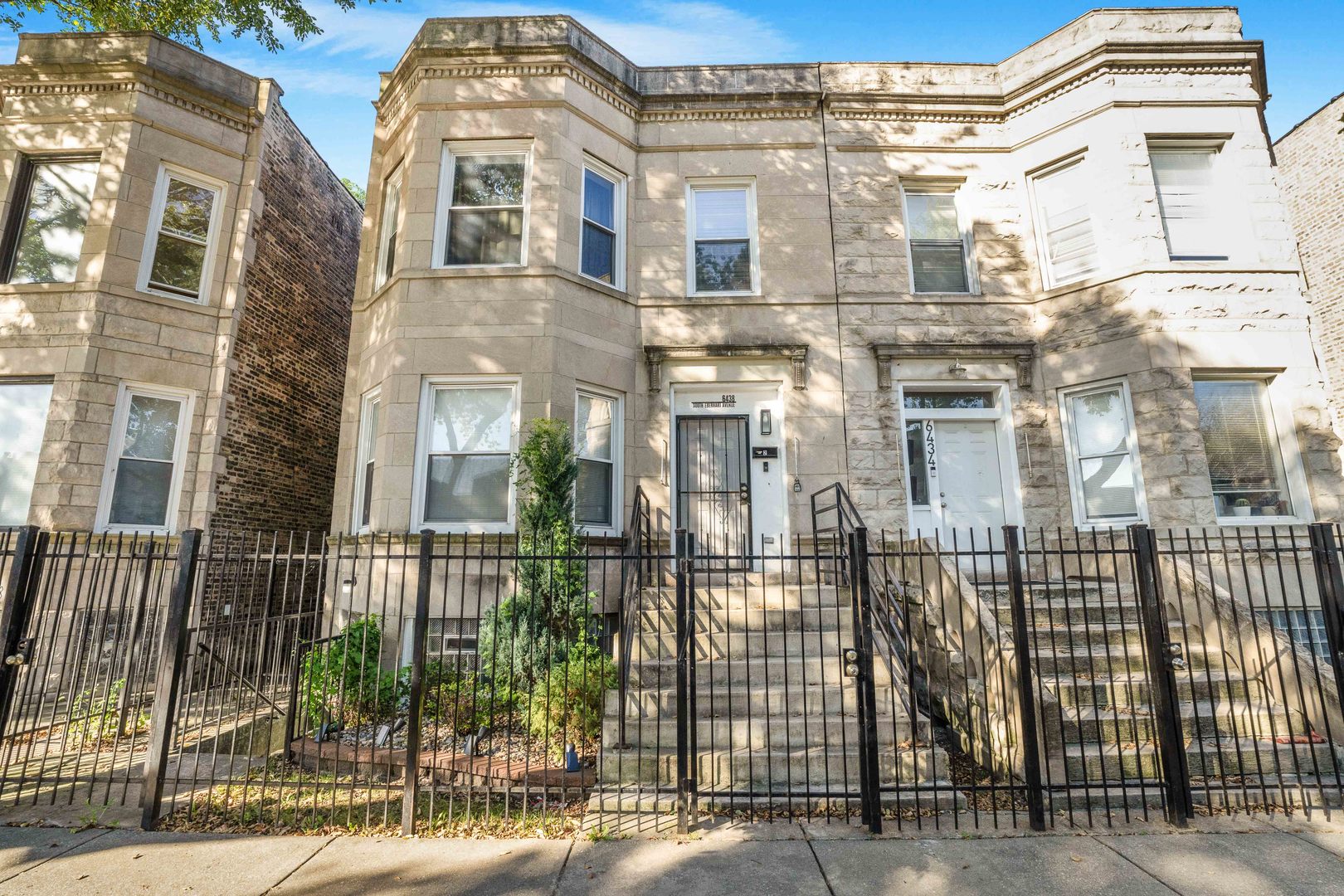 6438 S Eberhart Avenue Unit: 2