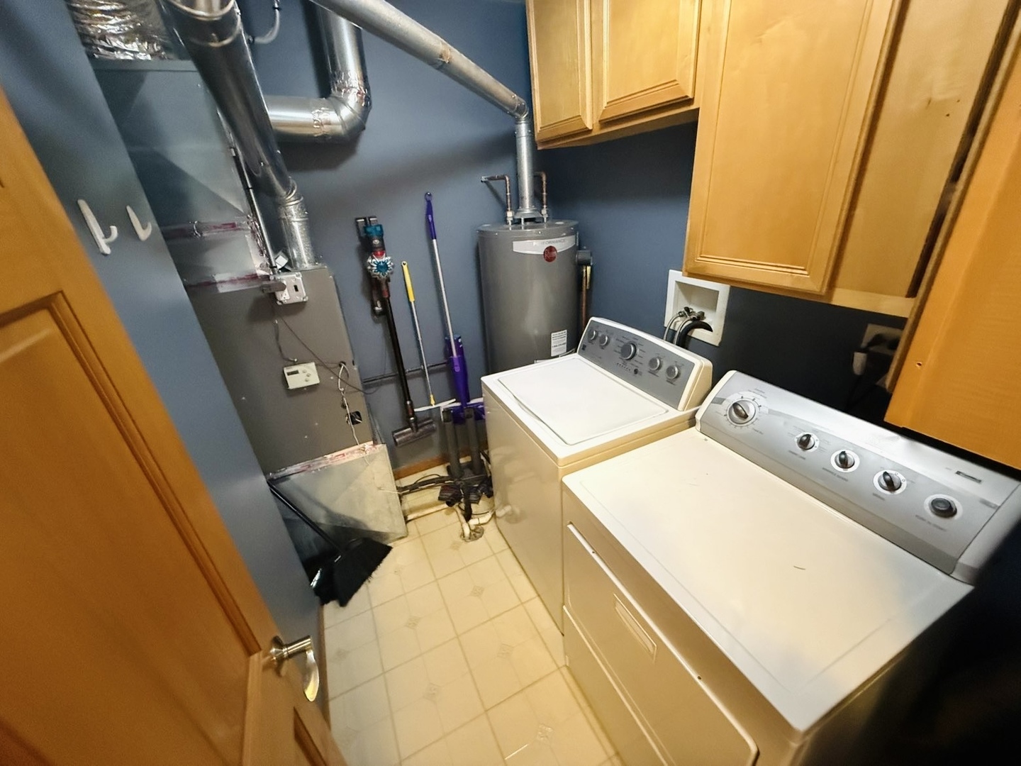 1303 Brookdale Drive Unit: 1303