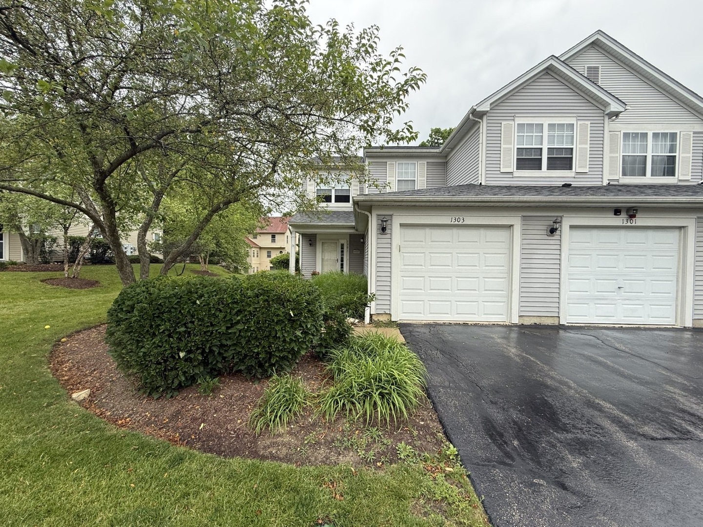 1303 Brookdale Drive Unit: 1303
