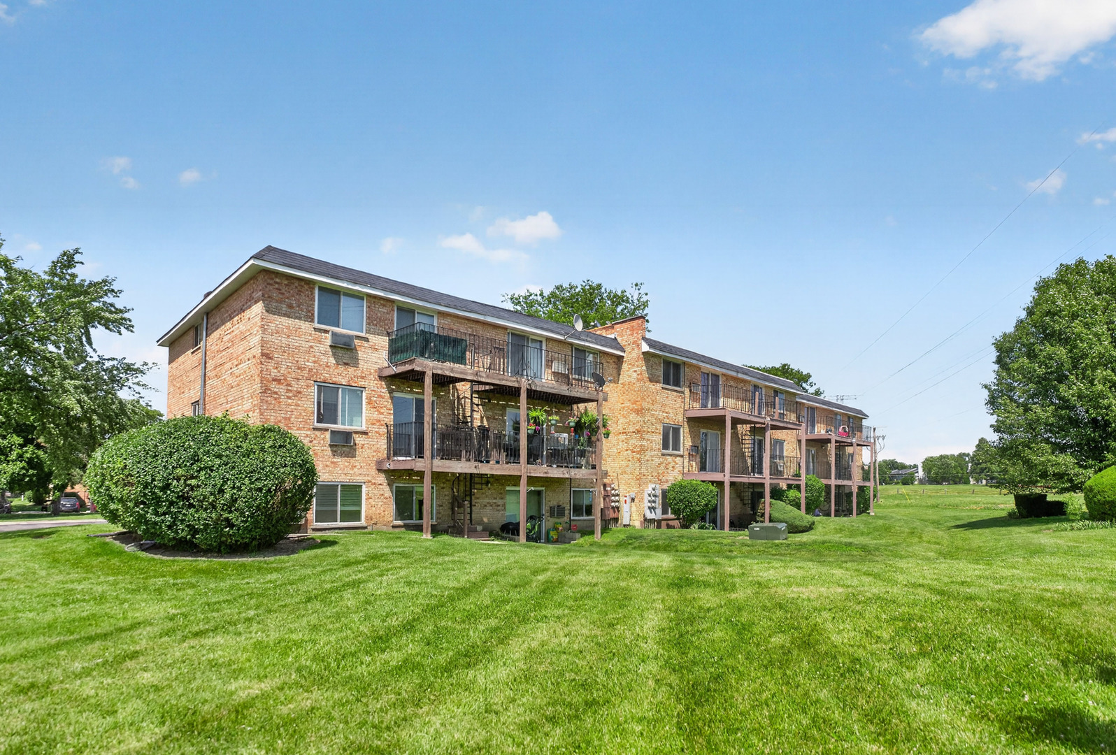 827 W College Boulevard Unit: 201