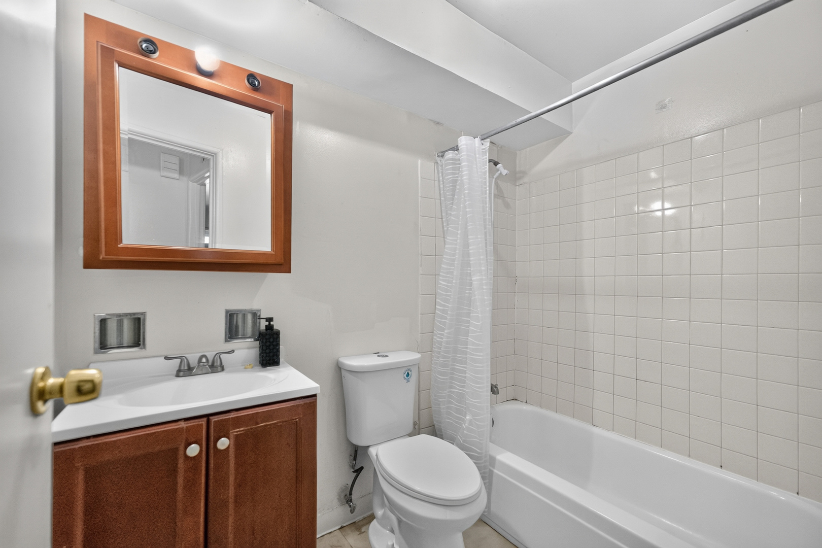 827 W College Boulevard Unit: 201
