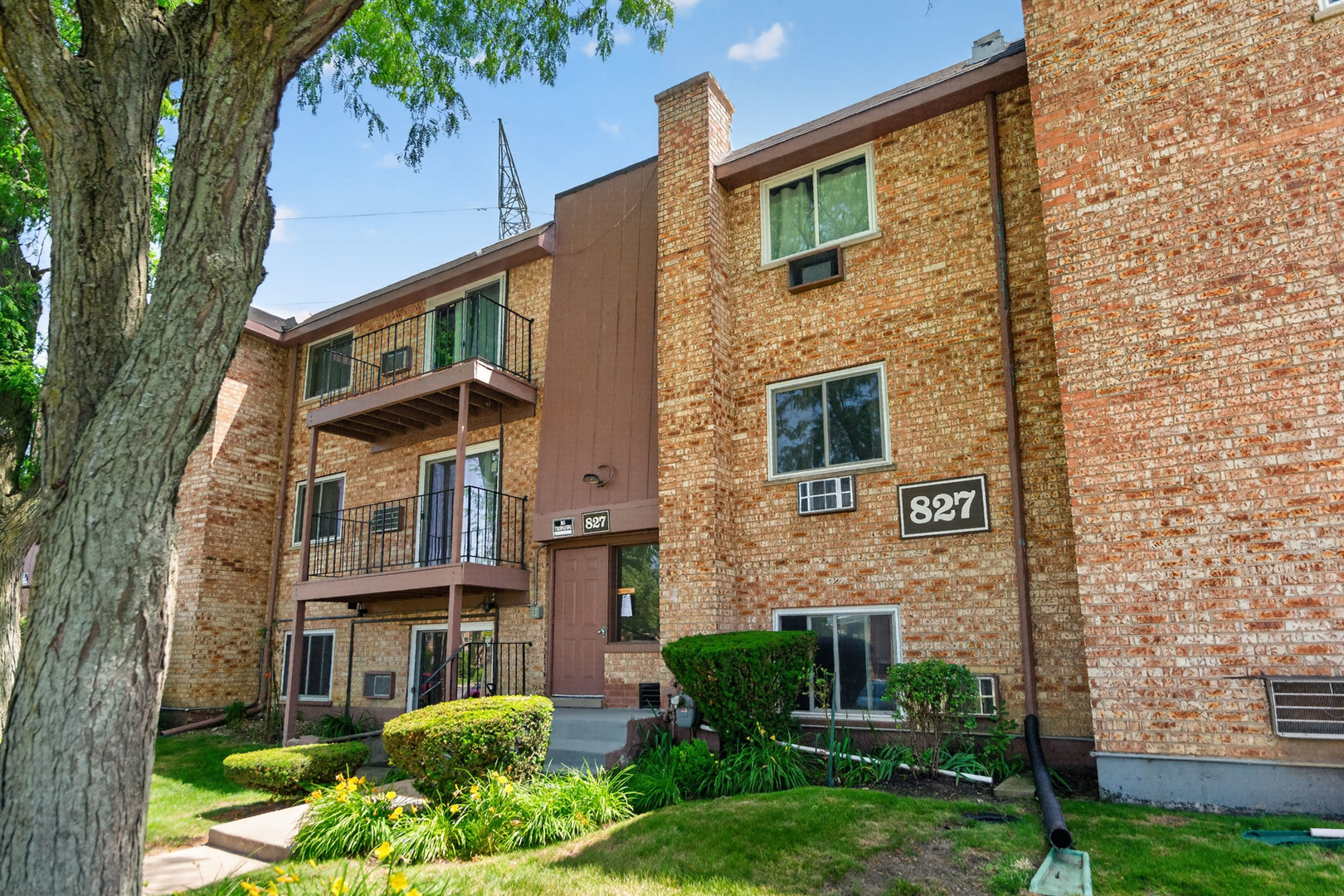 827 W College Boulevard Unit: 201