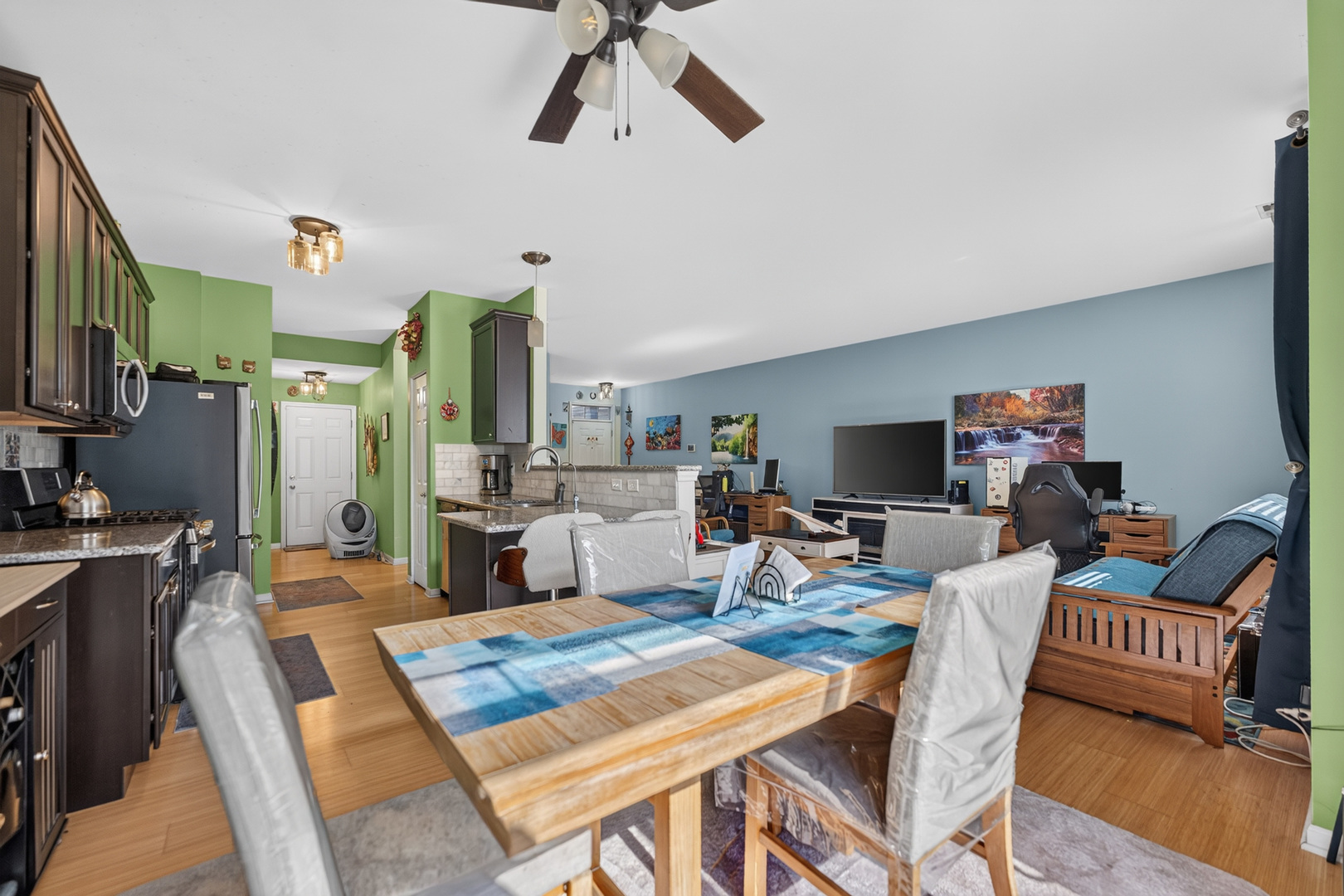 6N285 Whitmore Circle Unit: D
