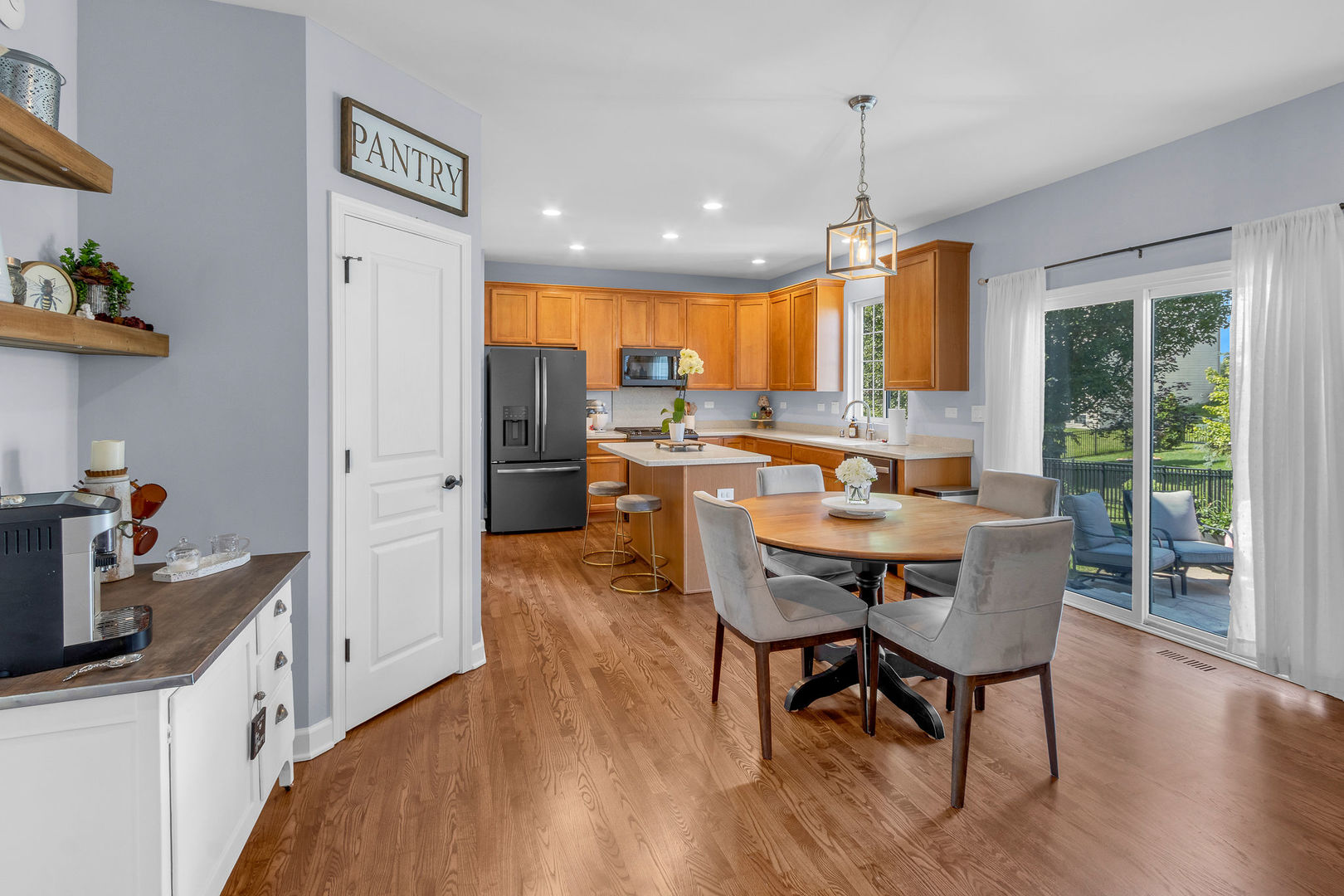 3109 Drury Lane