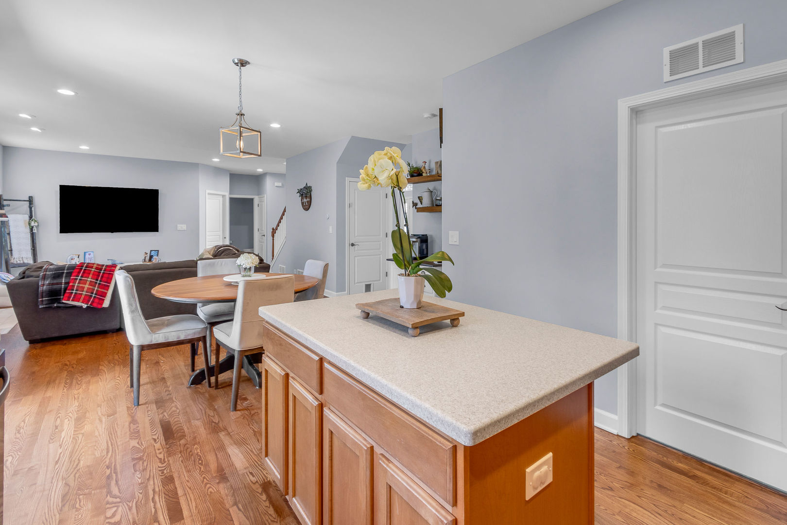 3109 Drury Lane