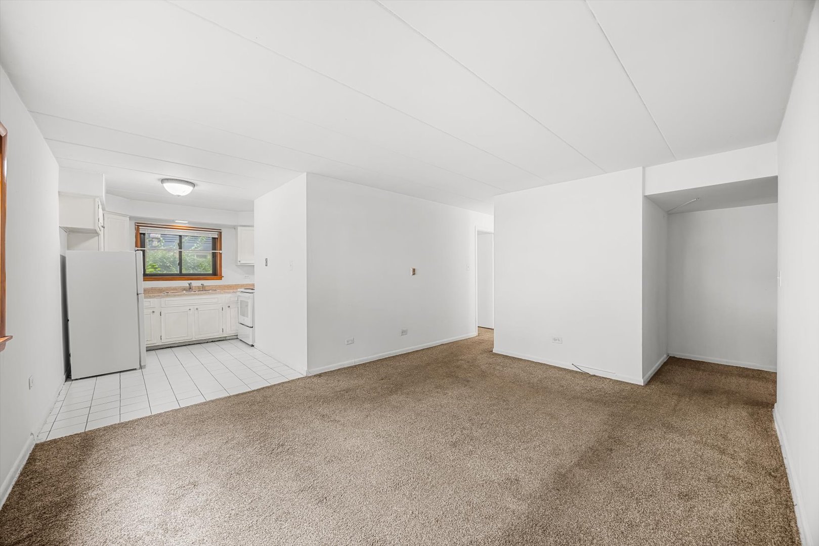 109 S Elmwood Avenue Unit: 2