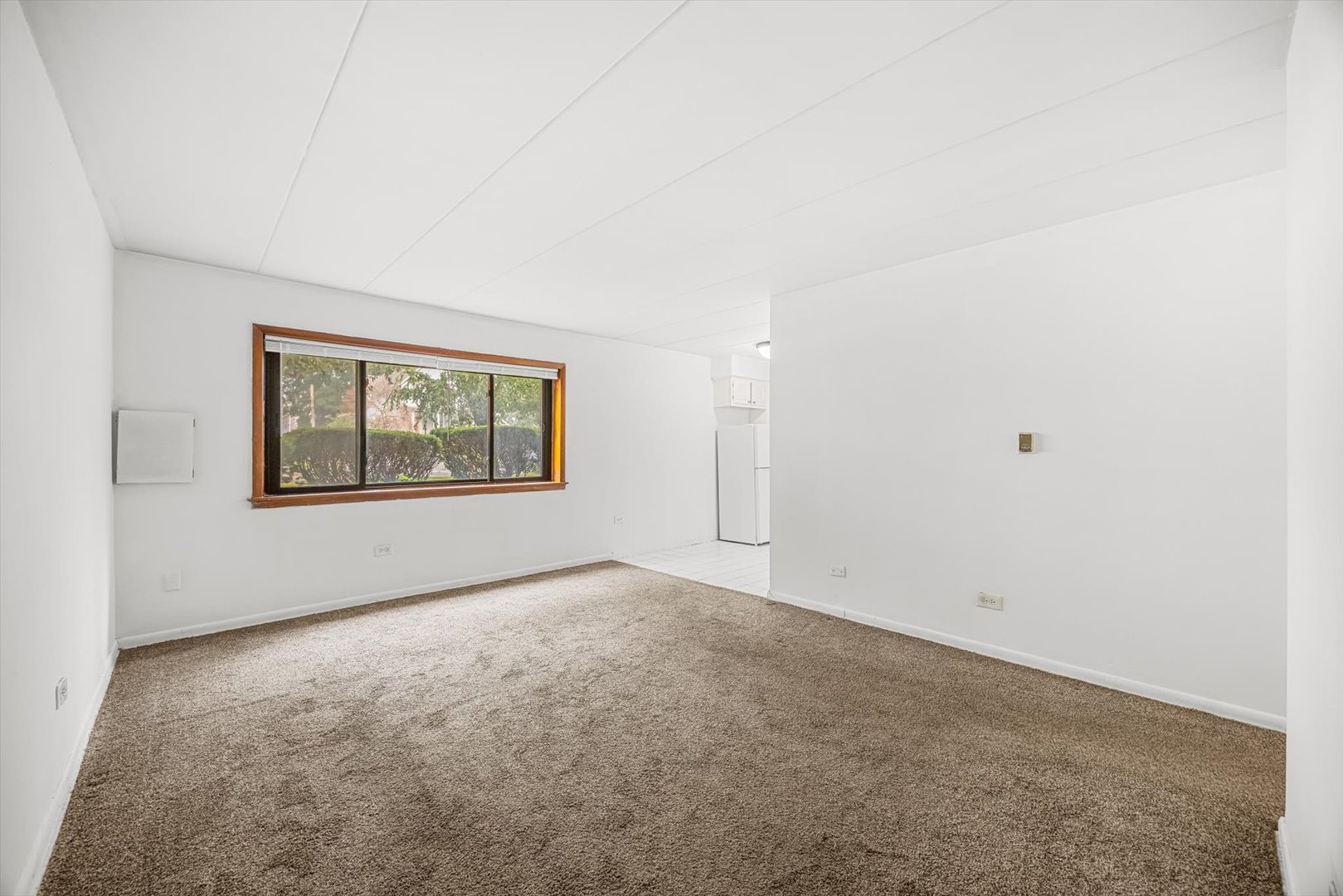 109 S Elmwood Avenue Unit: 2