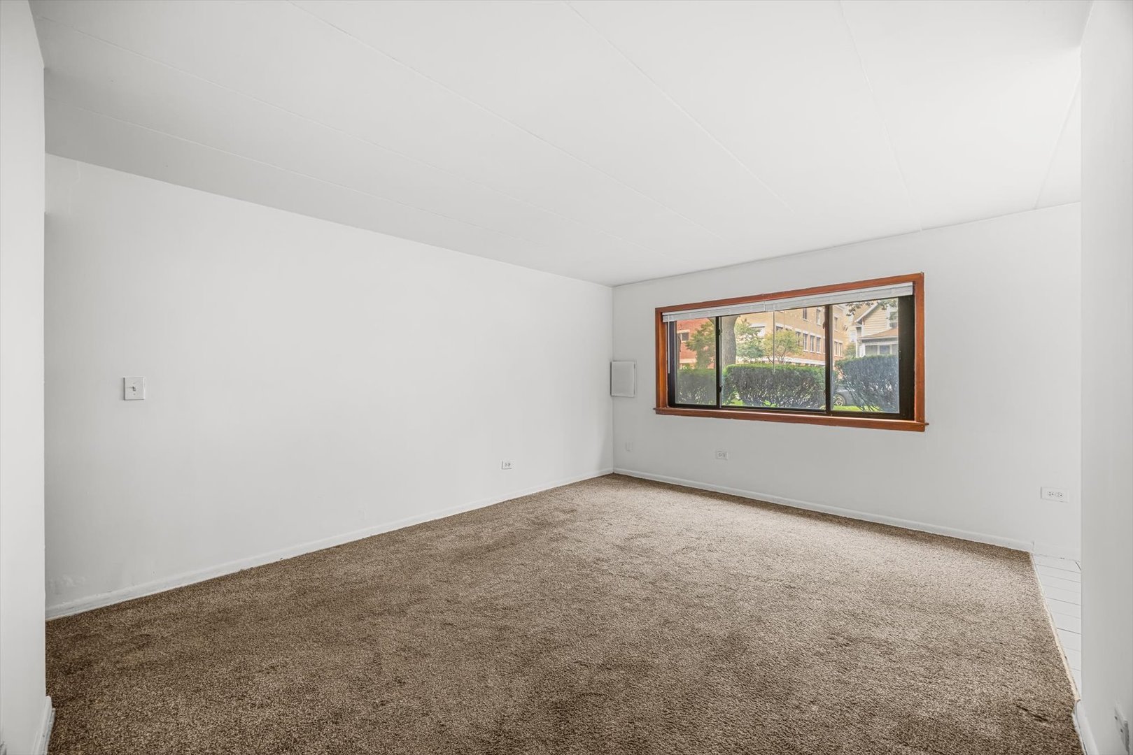 109 S Elmwood Avenue Unit: 2