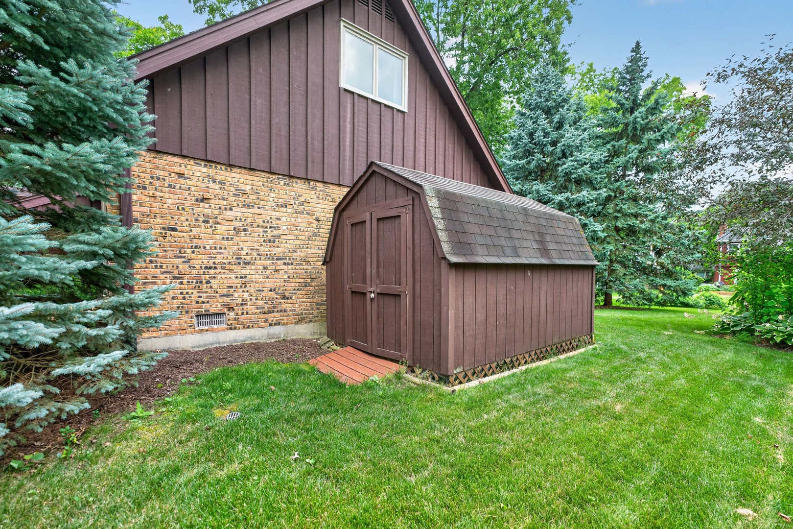 117 York Court