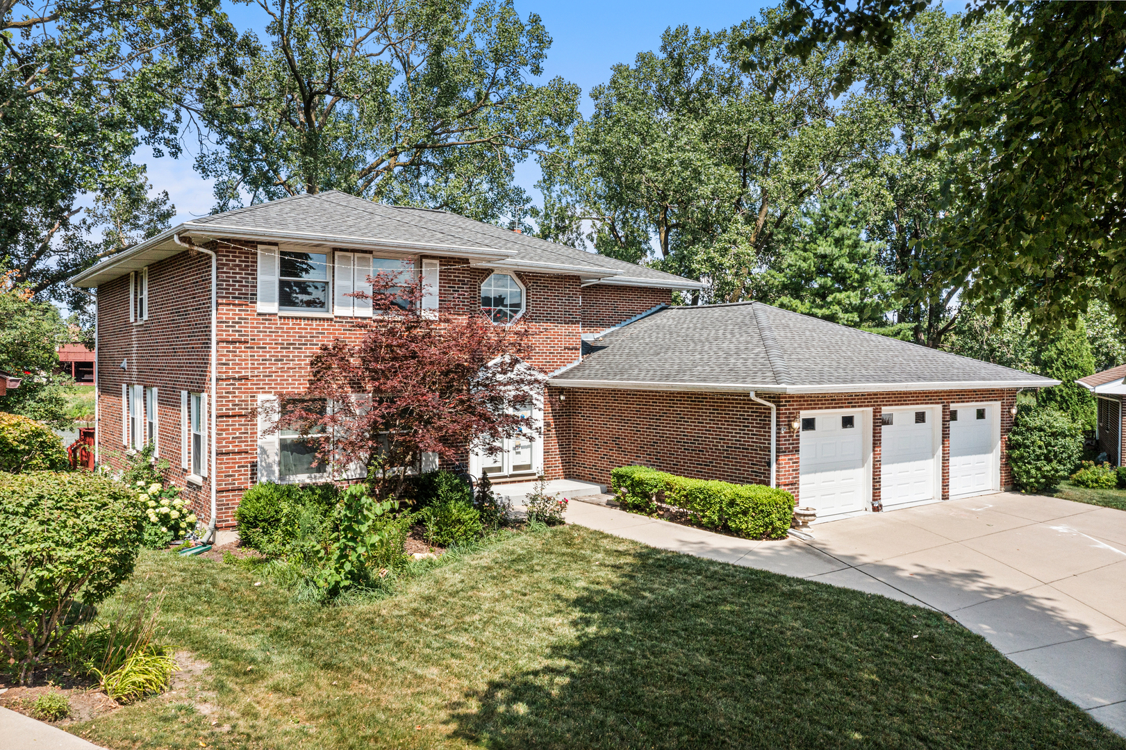 887 N Dovington Drive