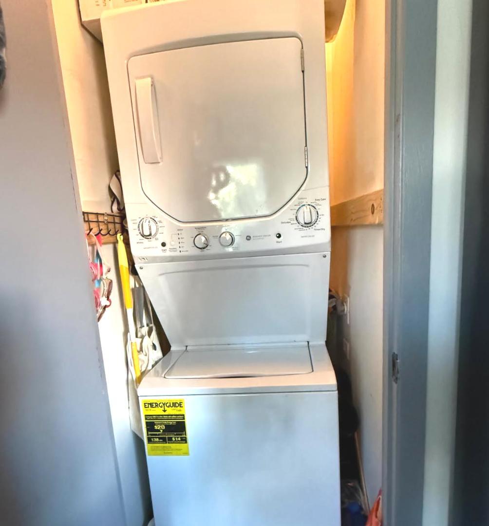 21W185 Tee Lane Unit: B