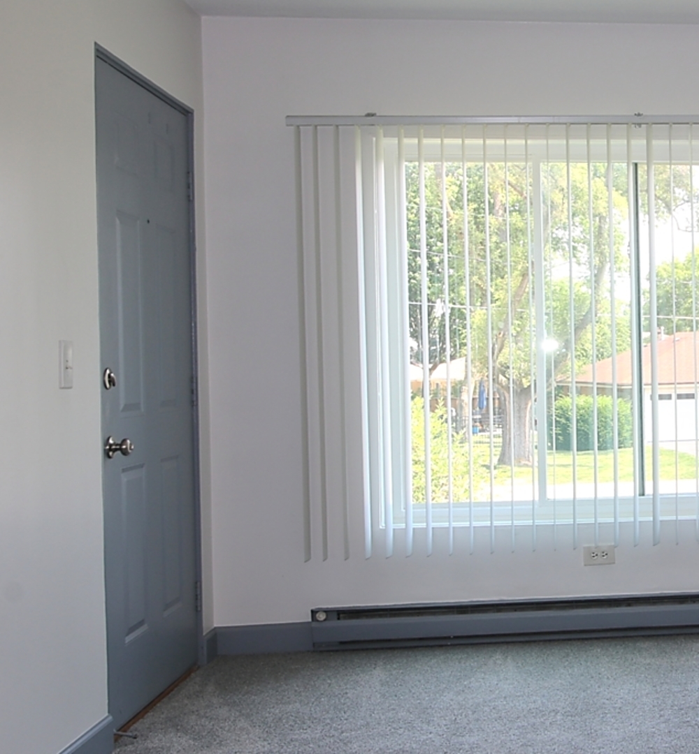 21W185 Tee Lane Unit: B