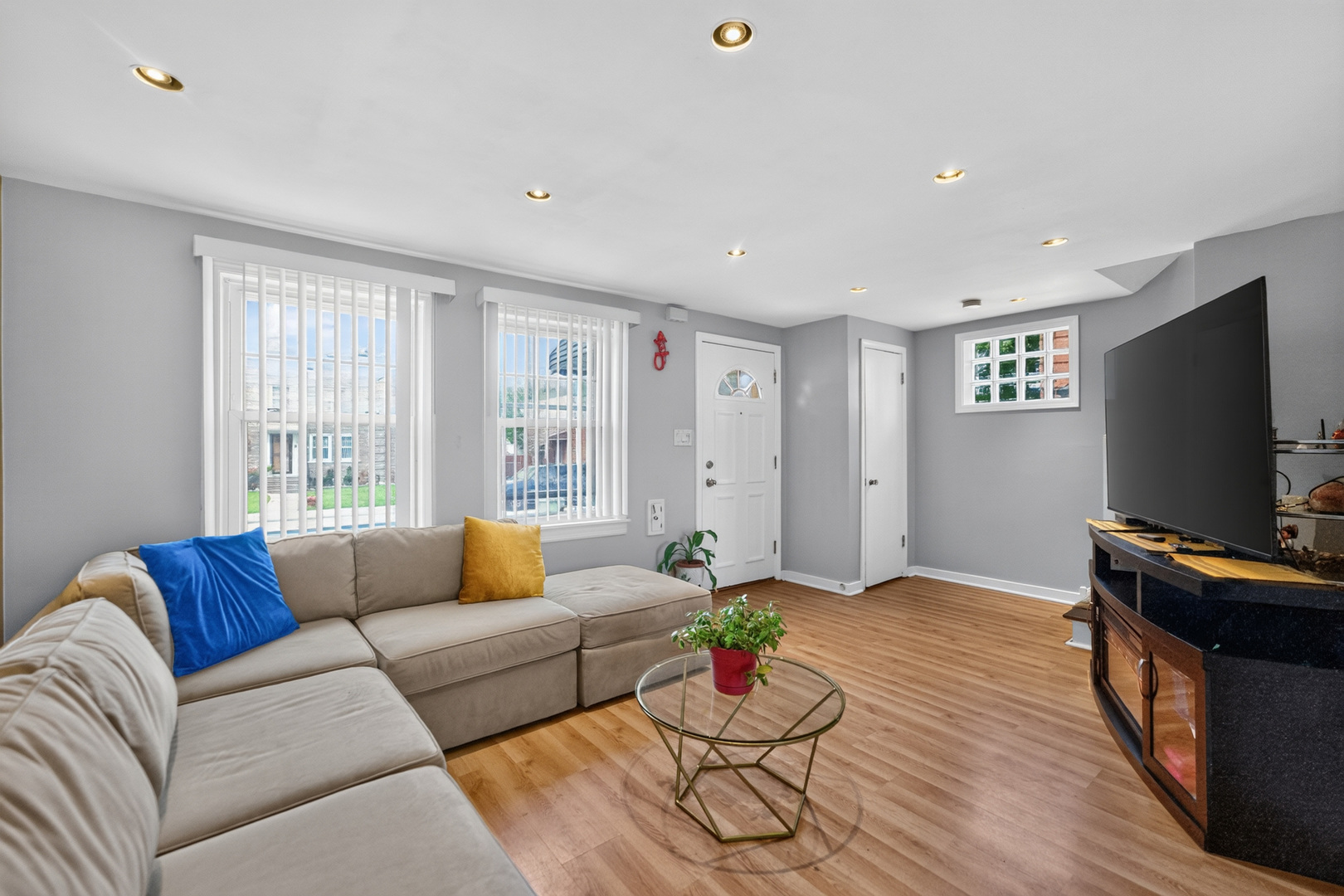 5115 W 63RD Place