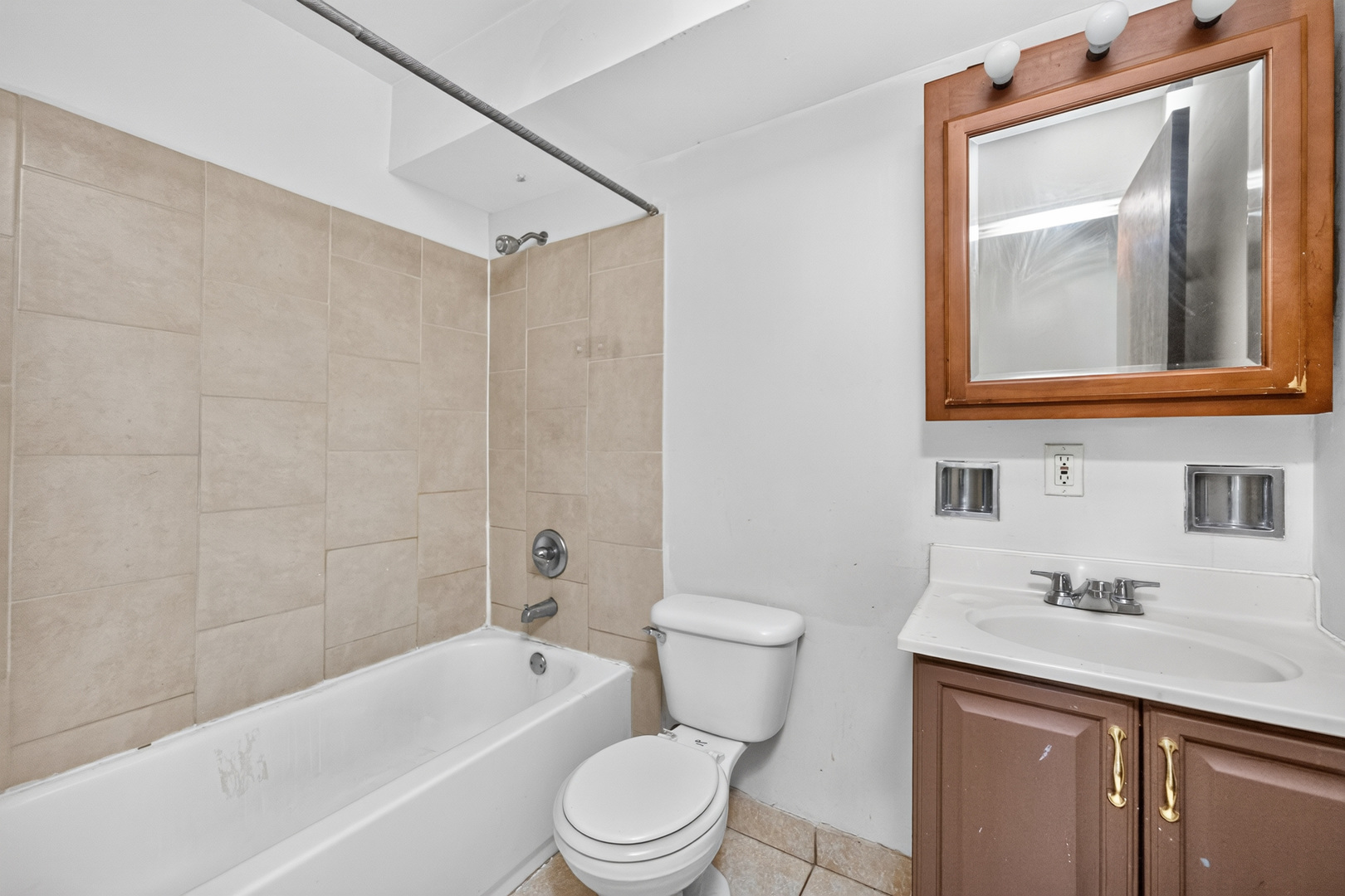 824 W College Boulevard Unit: 201
