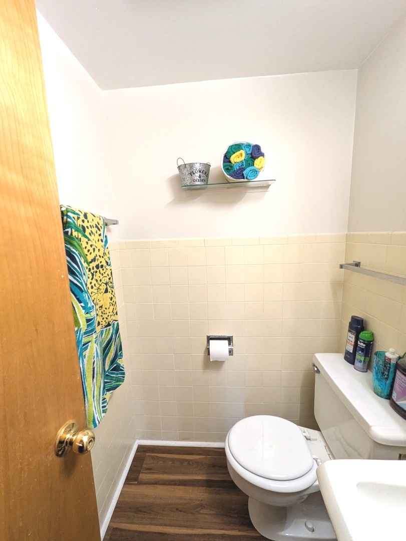 5540 WALNUT Avenue Unit: 23AA